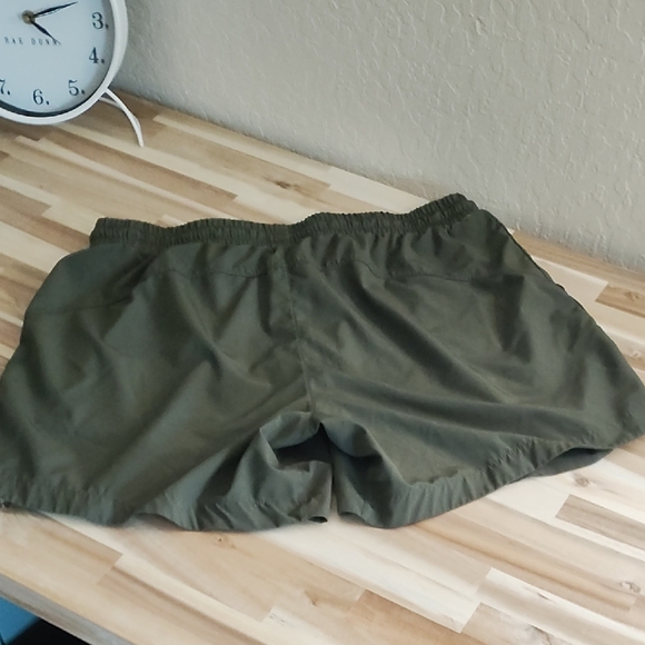 Women's Mondetta Athletic Shorts. - Picture 3 of 4